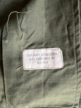 Load image into Gallery viewer, U.S. Army 82nd Airborne Division OG-107 Sateen Shirt Batten 16 1/2 34