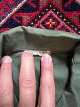 Load image into Gallery viewer, U.S. Army MACV Airborne OG-107 Sateen Shirt Batten