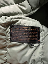 Load image into Gallery viewer, 1980s Eddie Bauer Goose Down Quilted Vest