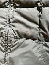 Load image into Gallery viewer, 1980s Eddie Bauer Goose Down Quilted Vest