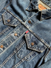 Load image into Gallery viewer, 1970s Levi’s 70505 Denim Jacket Medium Medium Wash