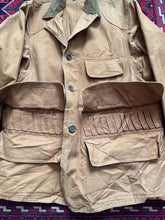 Load image into Gallery viewer, Vintage Hunting Jacket 40R