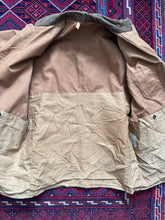 Load image into Gallery viewer, Vintage Hunting Jacket 40R