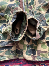 Load image into Gallery viewer, 1980s Duck Hunter Camouflage Hunting Jacket