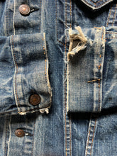 Load image into Gallery viewer, 1970s Levi’s 70505 Denim Jacket Medium Medium Wash