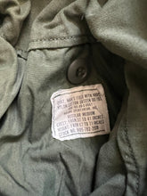 Load image into Gallery viewer, 1968 M65 Cold Weather Field Jacket Medium Regular