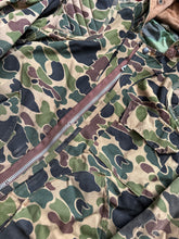 Load image into Gallery viewer, 1980s Duck Hunter Camouflage Hunting Jacket