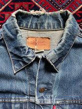 Load image into Gallery viewer, 1970s Levi’s 70505 Denim Jacket Medium Medium Wash