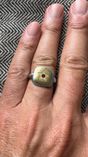 Load image into Gallery viewer, WWII Army Air Corps Roundel Souvenir Signet Ring