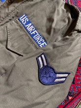 Load image into Gallery viewer, 1971 USAF M65 Field Jacket Schultz