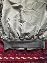 Load image into Gallery viewer, 1974 U.S. Army Flying Man's Light Zone L2-B Jacket Lieutenant Colonel Graham