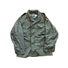 Load image into Gallery viewer, 1970 U.S. Army 101st Airborne Division M-65 Cold Weather Field Jacket Large