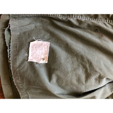 Load image into Gallery viewer, 1970 U.S. Army 101st Airborne Division M-65 Cold Weather Field Jacket Large