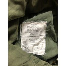 Load image into Gallery viewer, 1973 USAF M-65 Cold Weather Field Jacket Winscott