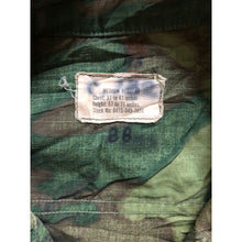 Load image into Gallery viewer, 1968 U.S. Army 101st Airborne and 82nd Airborne ERDL Jungle Jacket