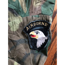 Load image into Gallery viewer, 1968 U.S. Army 101st Airborne and 82nd Airborne ERDL Jungle Jacket
