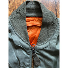 Load image into Gallery viewer, 1968 USAF Army Flying Man's Light Zone L2-B Jacket Berry