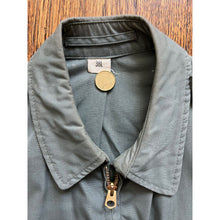 Load image into Gallery viewer, 1970 Vietnam War Army Green Water Repellent Jacket AG 274