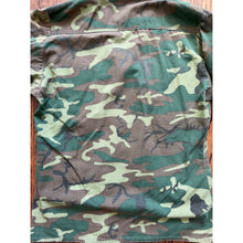 Load image into Gallery viewer, 1968 Vietnam War Green Dominant ERDL Jungle Jacket Small Short