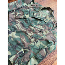 Load image into Gallery viewer, 1969 Vietnam War Green Dominant ERDL Jungle Jacket Medium Regular