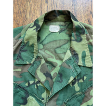 Load image into Gallery viewer, 1969 Vietnam War Green Dominant ERDL Jungle Jacket Medium Regular