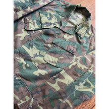 Load image into Gallery viewer, 1969 Vietnam War Green Dominant ERDL Jungle Jacket Medium Regular