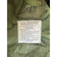 Load image into Gallery viewer, 1969 Vietnam War Green Dominant ERDL Jungle Jacket Medium Regular