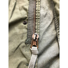 Load image into Gallery viewer, 1979 USAF M-65 Cold Weather Jacket Manigault