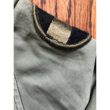 Load image into Gallery viewer, 1973 U.S. Army M-65 Cold Weather Field Jacket 101st Airborne Brown