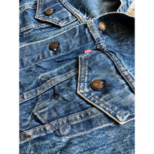 Load image into Gallery viewer, Vintage 1970's Levi's 70505 Denim Jacket Large