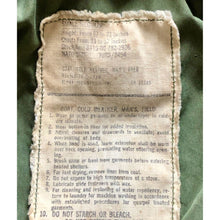 Load image into Gallery viewer, Vintage 1976 U.S. Army M-65 Cold Weather Field Jacket