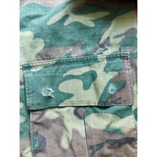 Load image into Gallery viewer, Vintage Vietnam 1968 USMC ERDL Camouflage Green Dominant Jungle Jacket