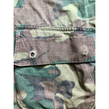 Load image into Gallery viewer, Vintage Vietnam 1968 USMC ERDL Camouflage Green Dominant Jungle Jacket