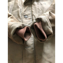 Load image into Gallery viewer, WWII USN Deck Jacket Size 40