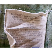 Load image into Gallery viewer, Vintage Vietnam 1969 USMC ERDL Camo Jungle Jacket Mullikin