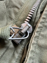 Load image into Gallery viewer, 1965 U.S. Army 1st Pattern M-65 Cold Weather Jacket Medium Regular