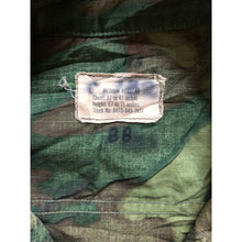 Load image into Gallery viewer, 1968 U.S. Army 101st Airborne and 82nd Airborne ERDL Jungle Jacket

