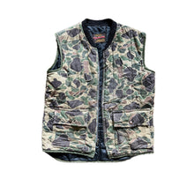 Load image into Gallery viewer, Walls Duck Hunter Camouflage Blizzard Pruf Insulated Vest
