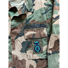 Load image into Gallery viewer, 1985 U.S. Air Force Woodland Camouflage BDU Airman Petersen
