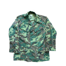 Load image into Gallery viewer, 1969 Vietnam War Green Dominant ERDL Jungle Jacket Medium Regular
