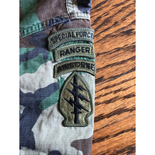 Load image into Gallery viewer, Vintage U.S. Army Woodland Camouflage Special Forces Airborne BDU Grant
