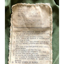 Load image into Gallery viewer, Vintage 1976 U.S. Army M-65 Cold Weather Field Jacket
