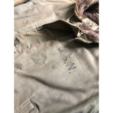 Load image into Gallery viewer, WWII USN Deck Jacket Size 40
